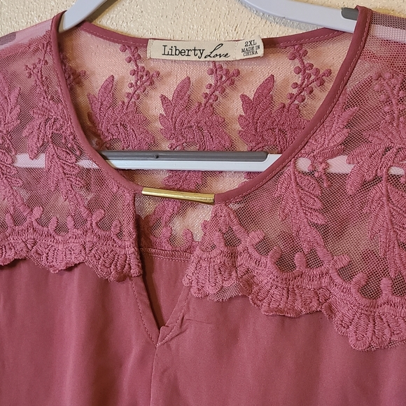Liberty Love Mauve pink Keyhole lace blouse - Picture 9 of 11